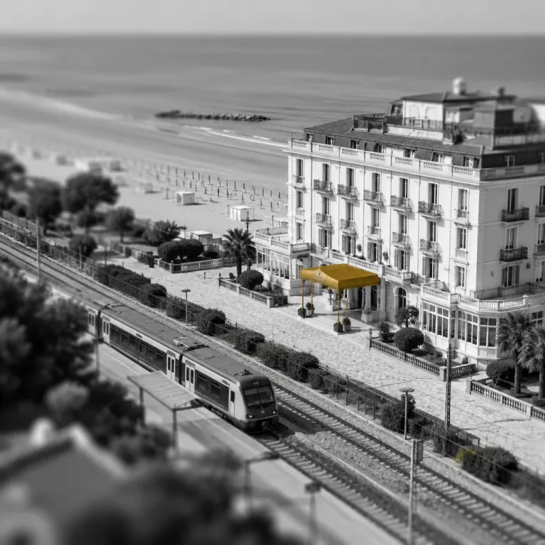 Rimini in treno da Bologna: guida elegante per scegliere l’hotel giusto sul mare
